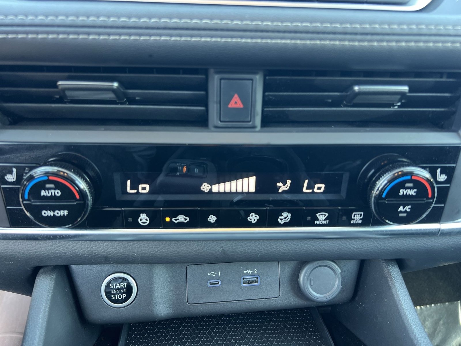 Used 2023 Nissan Rogue SV w/ SV Premium B Package AWD/4WD image 28