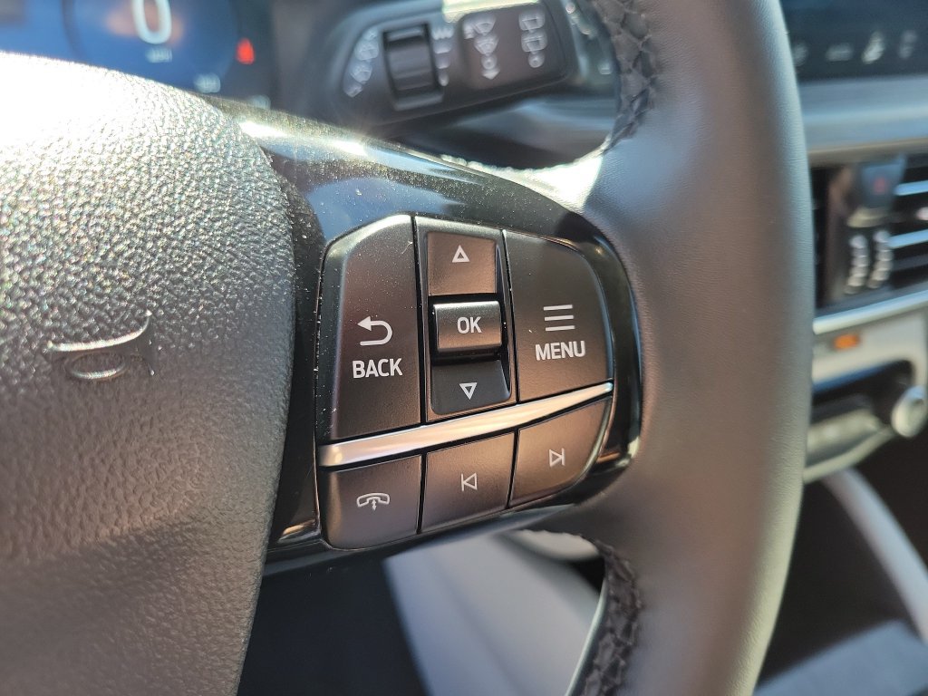 Certified 2023 Ford Escape Platinum w/ Premium Technology Package AWD/4WD image 25