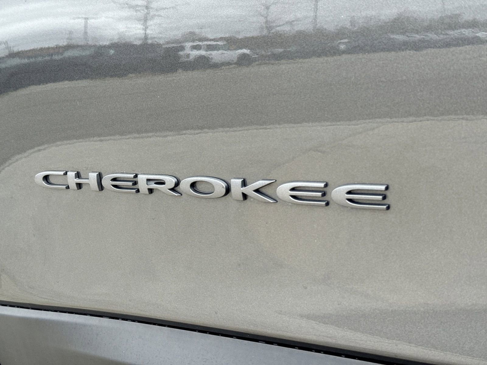 Used 2022 Jeep Cherokee Trailhawk w/ Trailhawk Elite Value Package AWD/4WD image 13