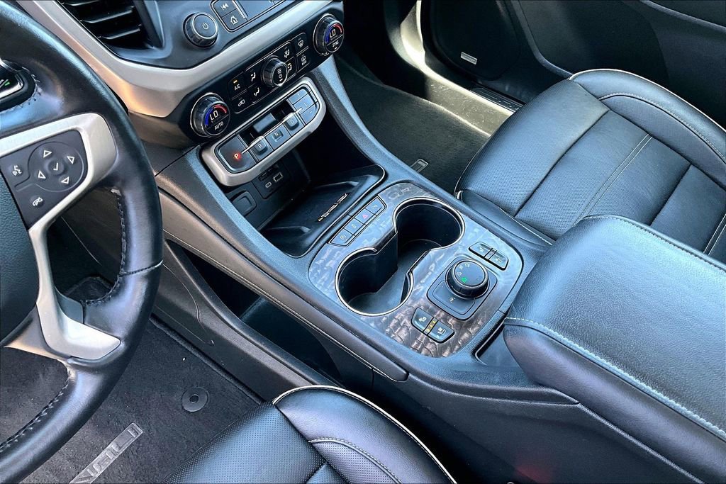 Used 2020 GMC Acadia Denali w/ Technology Package AWD/4WD image 15