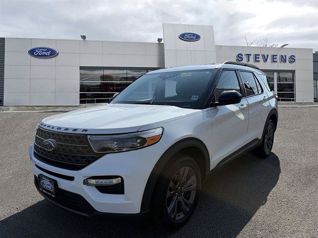 Certified 2023 Ford Explorer XLT w/ Equipment Group 202A AWD/4WD image 2