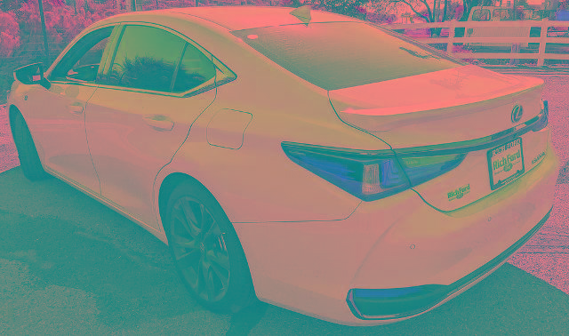 Used 2024 Lexus ES 300h F Sport w/ Accessory Package (Z2) FWD image 4