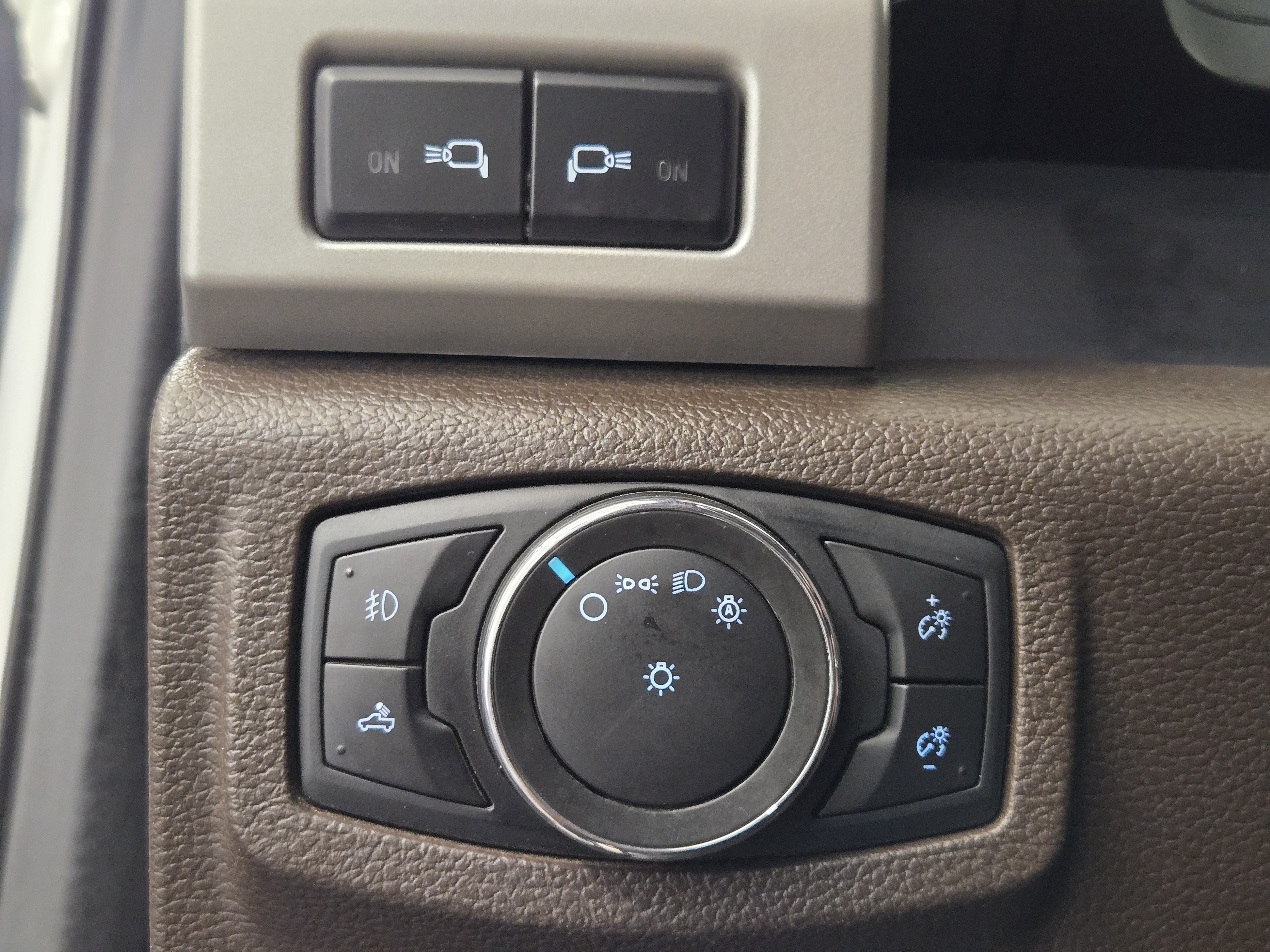 Certified 2021 Ford F250 King Ranch w/ King Ranch Ultimate Package AWD/4WD image 22