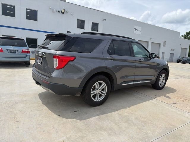 Certified 2021 Ford Explorer XLT w/ Equipment Group 202A AWD/4WD image 12