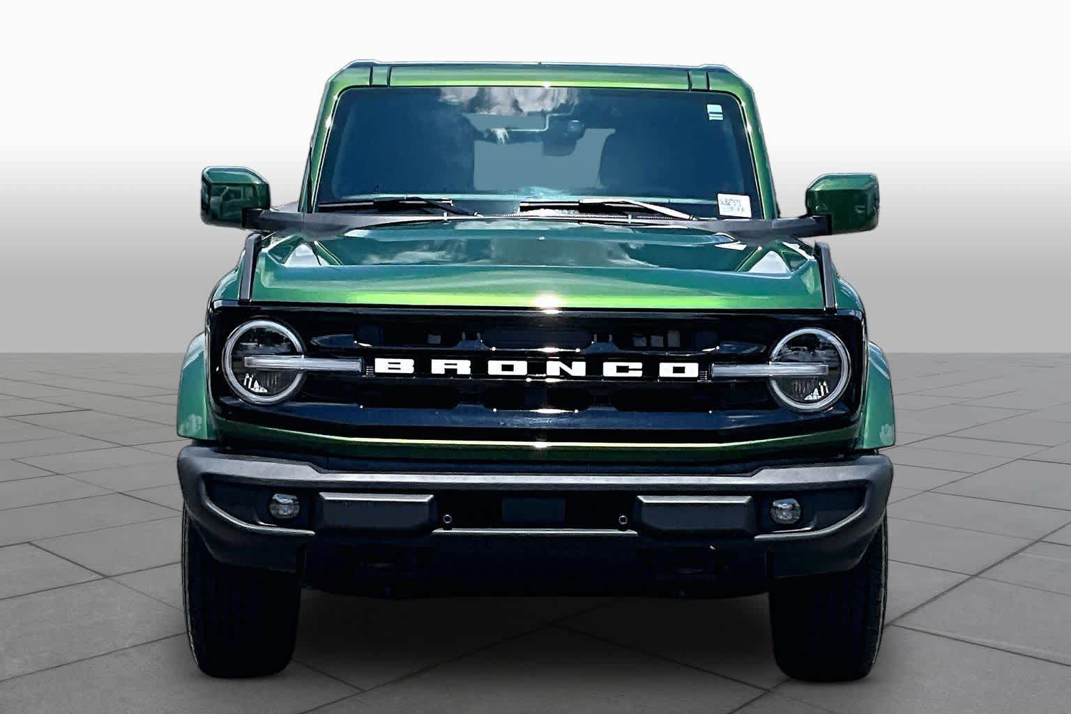 Certified 2025 Ford Bronco Outer Banks AWD/4WD image 4