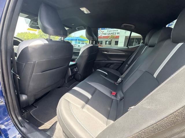 Used 2025 Toyota Camry SE FWD image 19