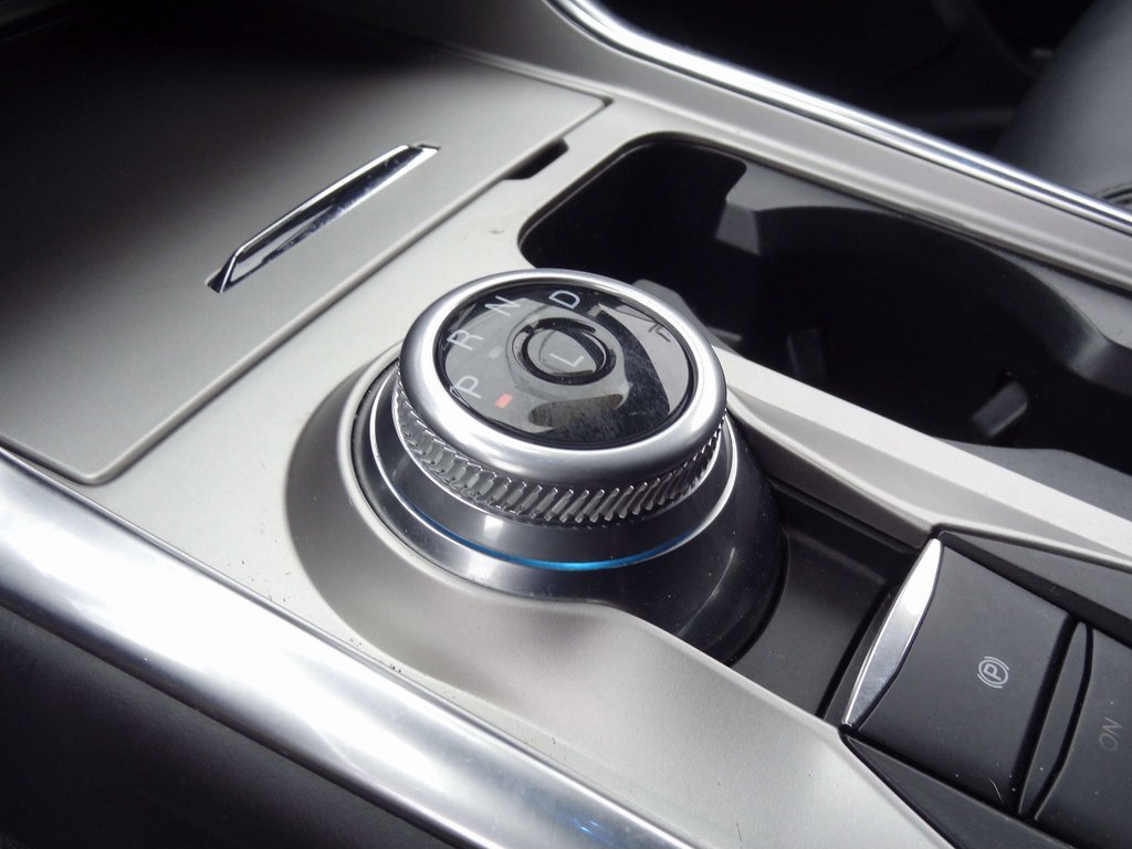 Certified 2022 Ford Explorer Platinum w/ Equipment Group 601A image 10