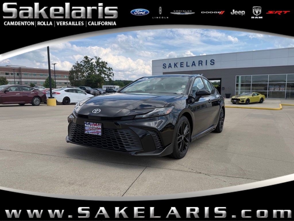 Used 2025 Toyota Camry SE