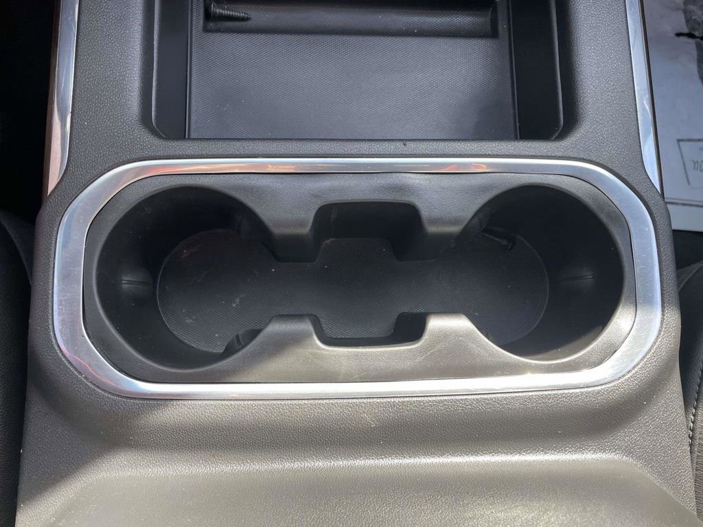 Used 2020 GMC Sierra 1500 SLT image 18