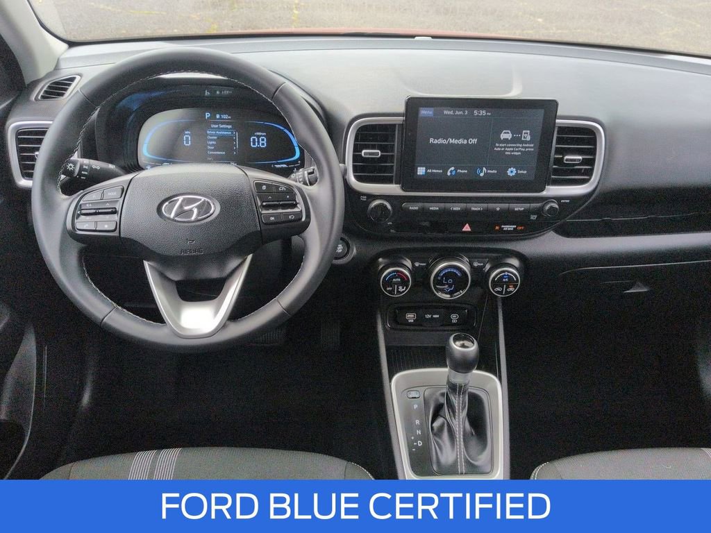 Used 2024 Hyundai Venue SEL FWD image 23