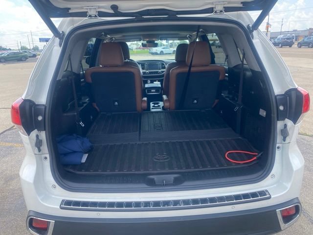 Used 2018 Toyota Highlander Limited w/ Protection Package #3 AWD/4WD image 6