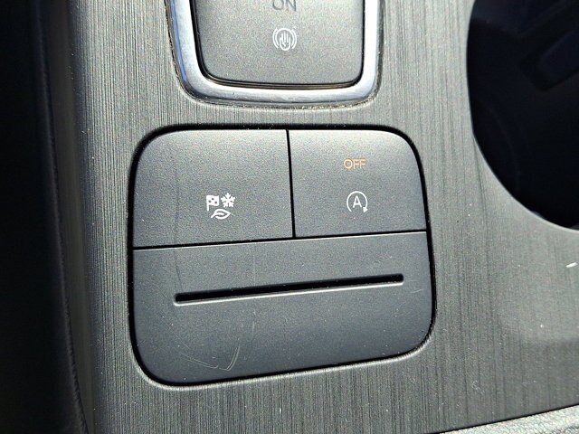 Certified 2020 Ford Escape SE AWD/4WD image 24