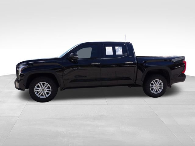 Used 2022 Toyota Tundra SR5 w/ SR5 Convenience Package AWD/4WD image 2