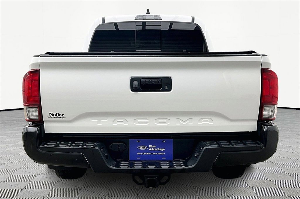 Used 2022 Toyota Tacoma SR5 image 3
