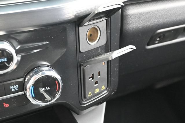 Certified 2025 Ford F350 Lariat w/ Lariat Ultimate Package AWD/4WD image 27