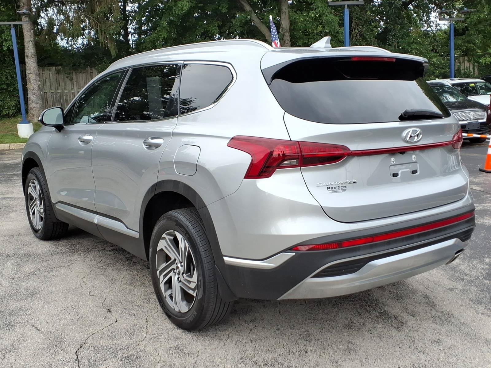 Used 2022 Hyundai Santa Fe SEL w/ Convenience Package AWD/4WD image 5