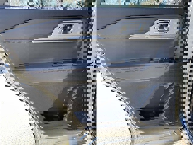 Certified 2025 Ford Explorer Active image 14