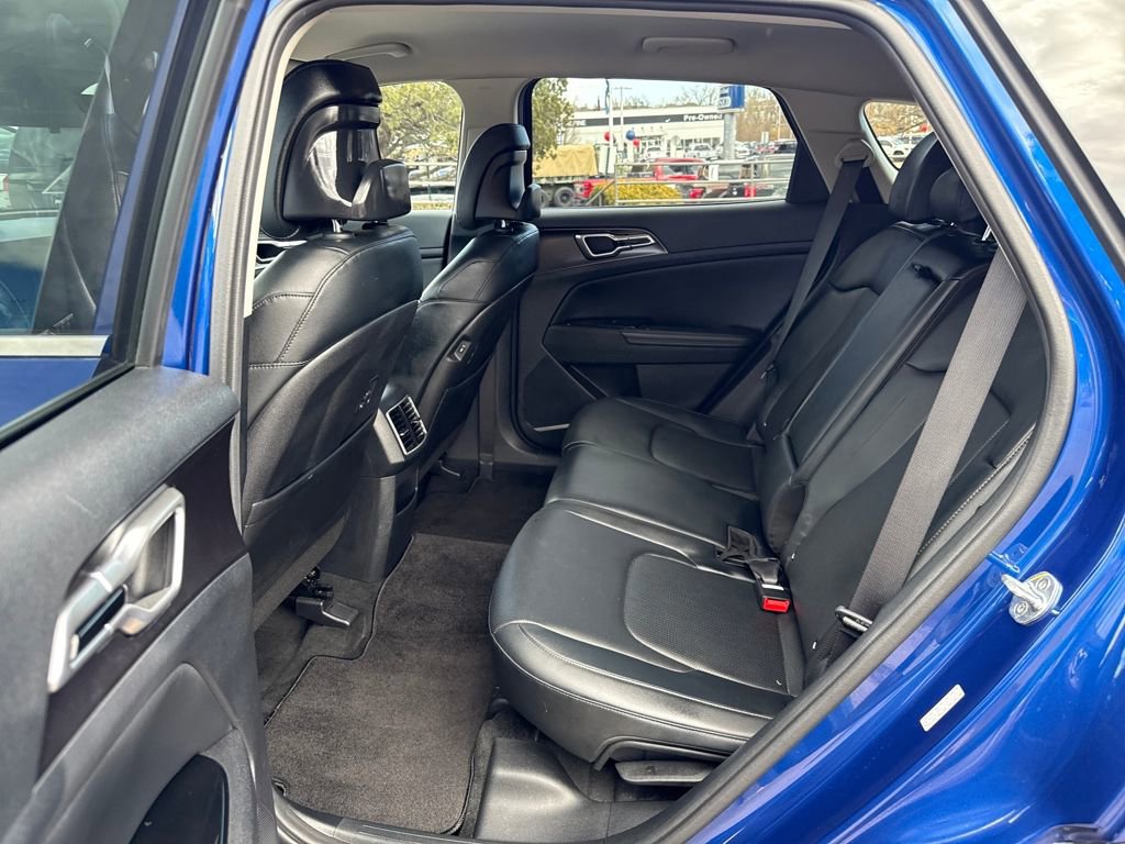 Used 2023 Kia Sportage EX image 18