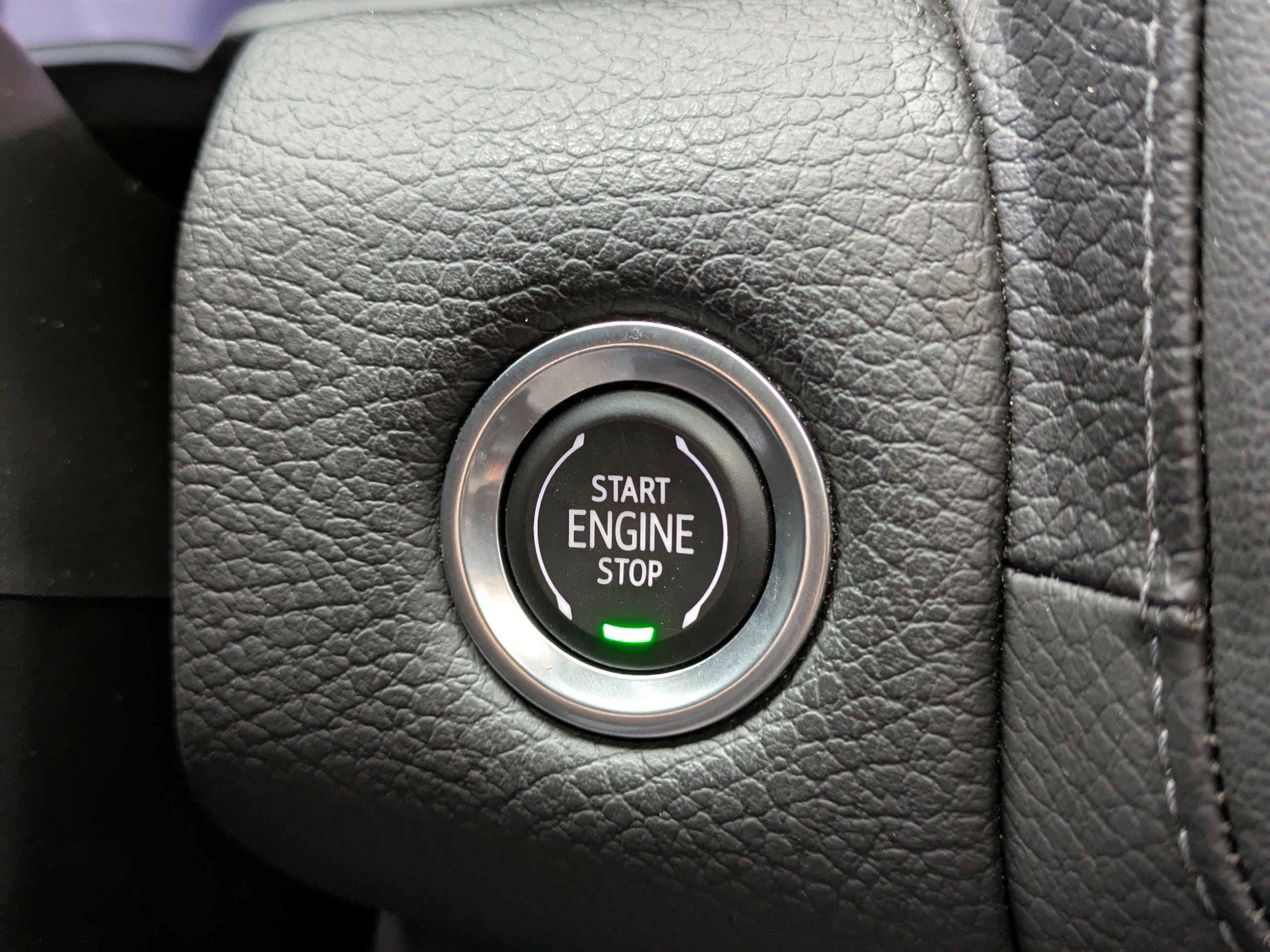 Used 2021 GMC Yukon XL Denali w/ Denali Premium Package image 31