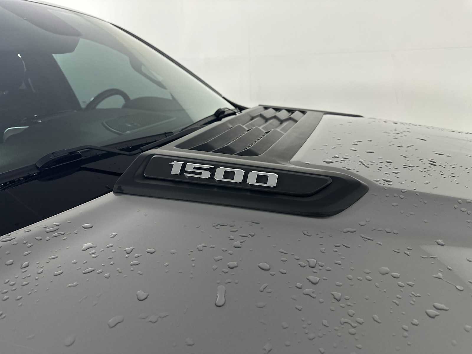 Used 2019 RAM 1500 Laramie w/ Sport Appearance Package image 13