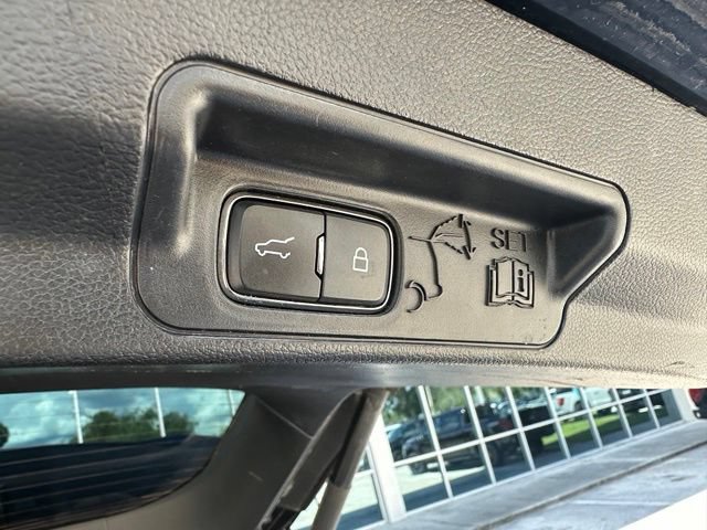 Certified 2022 Ford Explorer XLT w/ Equipment Group 202A RWD image 32