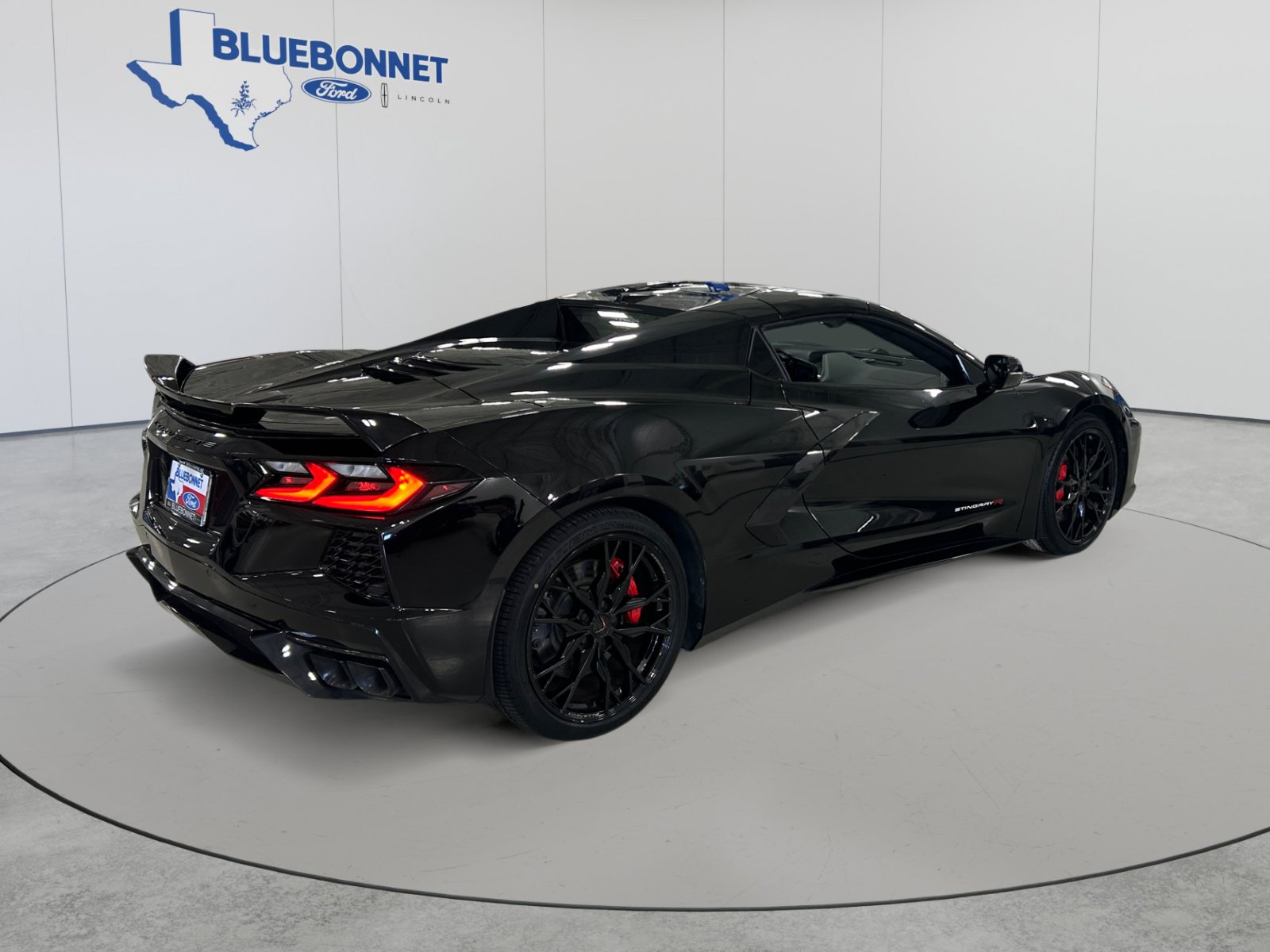 Used 2023 Chevrolet Corvette Stingray Premium Conv w/ Z51 Performance Package RWD image 5