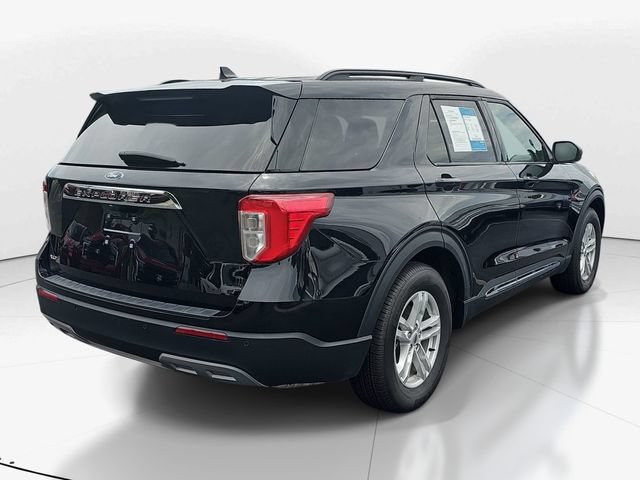 Certified 2024 Ford Explorer XLT w/ Equipment Group 202A RWD image 3