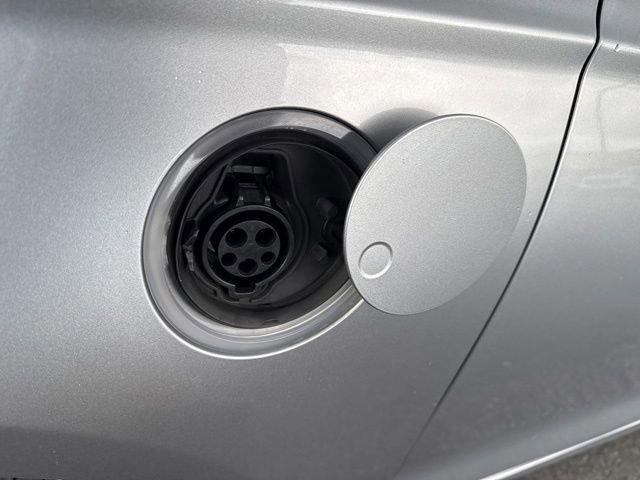 Certified 2020 Ford Fusion Energi Titanium FWD image 11