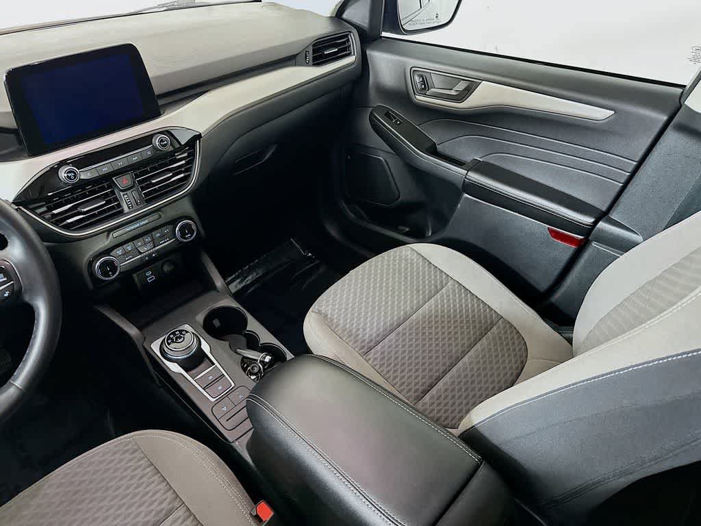 Certified 2022 Ford Escape SE w/ SE Sport Appearance Package FWD image 11