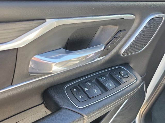 Used 2023 RAM 1500 Laramie AWD/4WD image 23