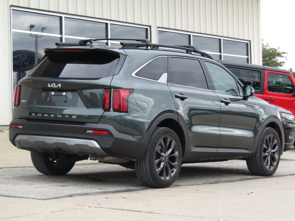 Used 2022 Kia Sorento X-Line EX AWD/4WD image 3