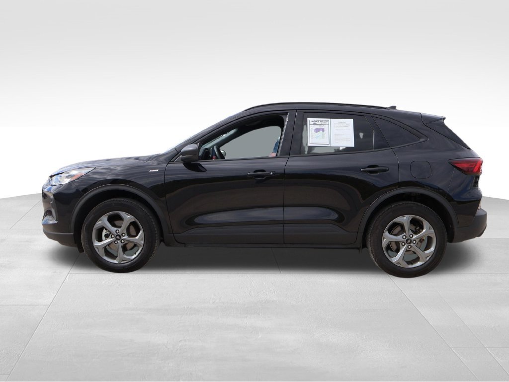 Certified 2025 Ford Escape ST-Line AWD/4WD image 2
