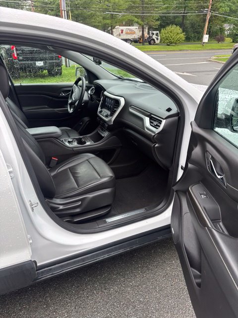 Used 2023 GMC Acadia SLT AWD/4WD image 19