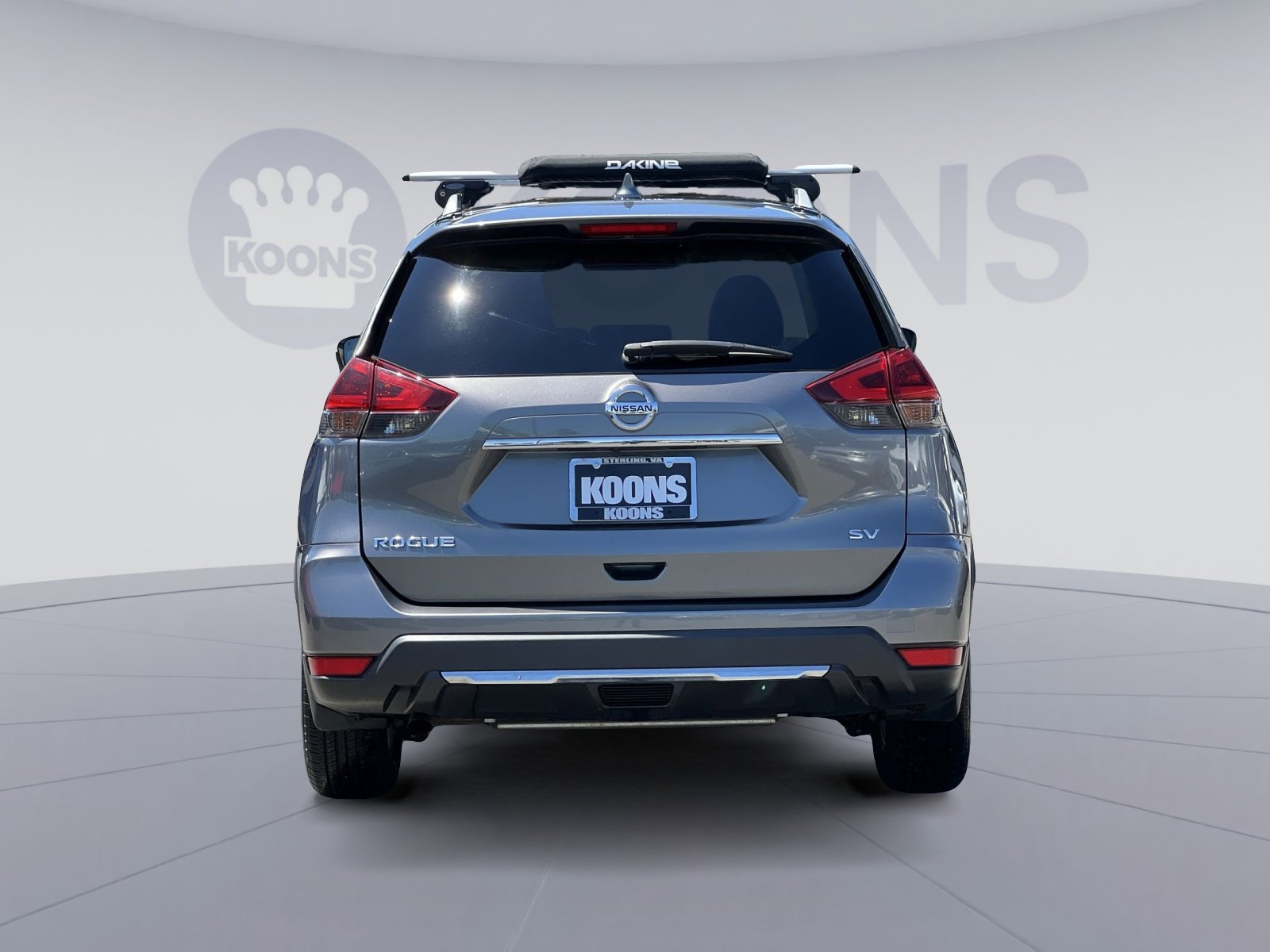 Used 2018 Nissan Rogue SV w/ Premium Package FWD image 10