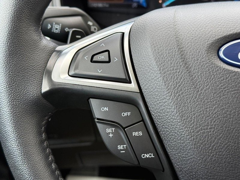 Certified 2024 Ford Edge SEL w/ Convenience Package image 15