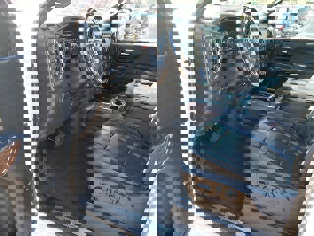 Used 2020 Chevrolet Silverado 2500 High Country w/ Z71 Off-Road Package image 12