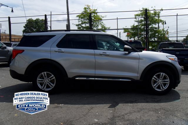 Certified 2021 Ford Explorer XLT w/ Equipment Group 202A AWD/4WD image 3