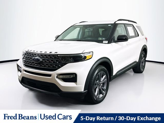 Certified 2023 Ford Explorer XLT image 3