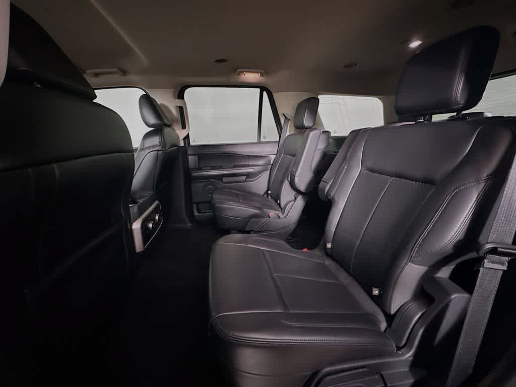 Certified 2024 Ford Expedition XLT RWD image 14