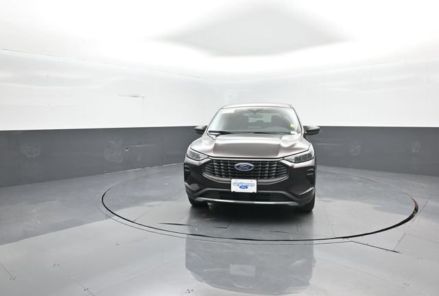Certified 2023 Ford Escape Active AWD/4WD image 3