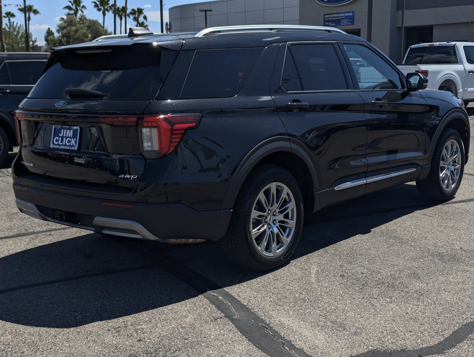 Certified 2026 Ford Explorer Platinum AWD/4WD image 2