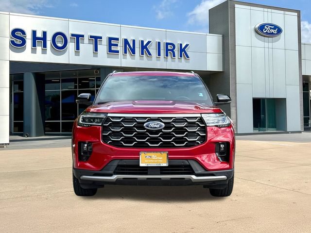 Certified 2025 Ford Explorer Platinum RWD image 2