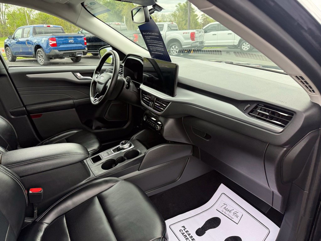 Certified 2024 Ford Escape Platinum AWD/4WD image 12