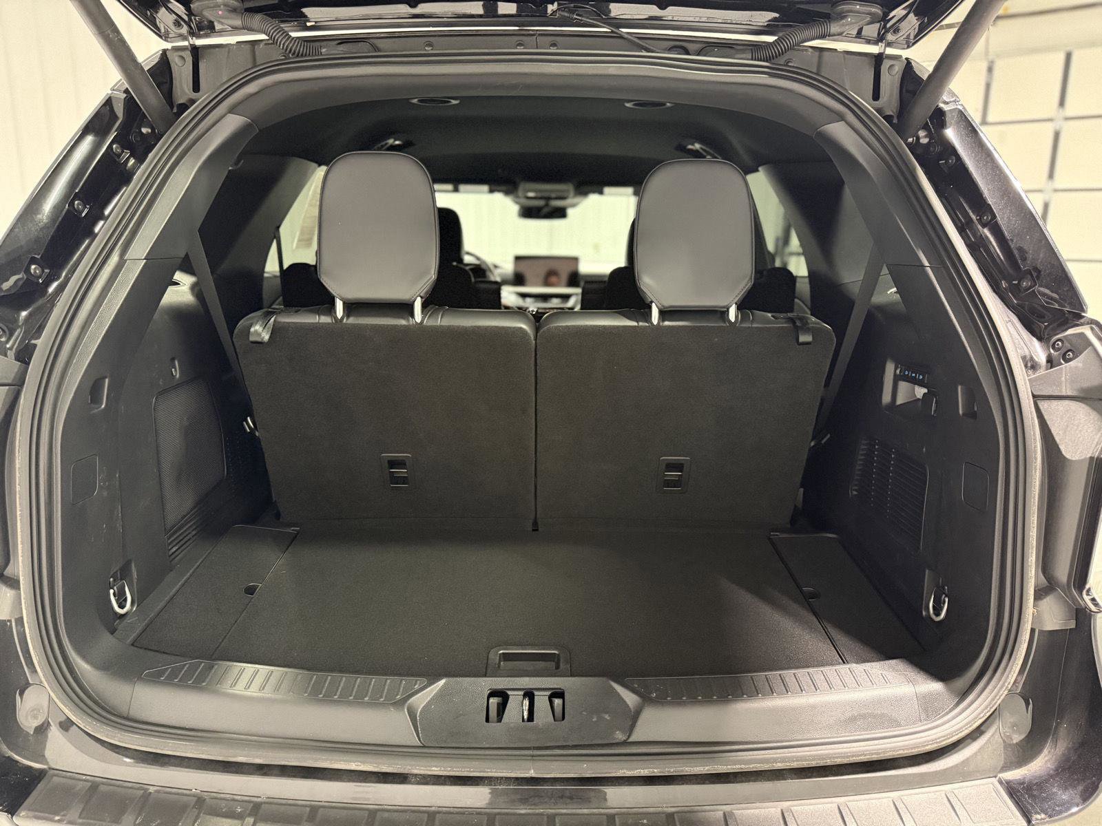 Certified 2025 Ford Explorer ST image 28