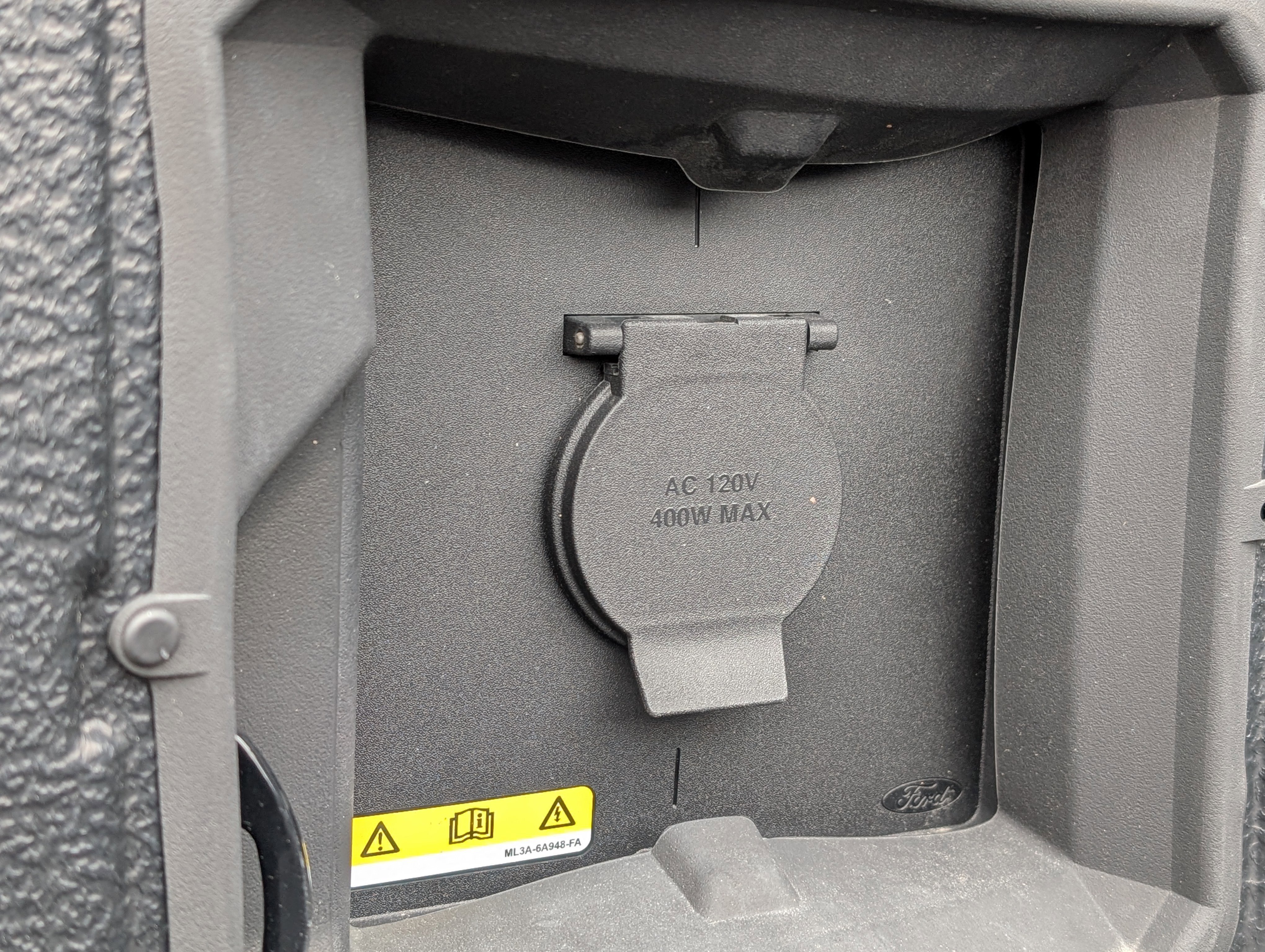 Certified 2022 Ford F150 XLT w/ Equipment Group 302A High image 13