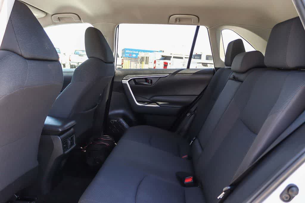 Used 2020 Toyota RAV4 LE w/ All Weather Liner Package AWD/4WD image 18