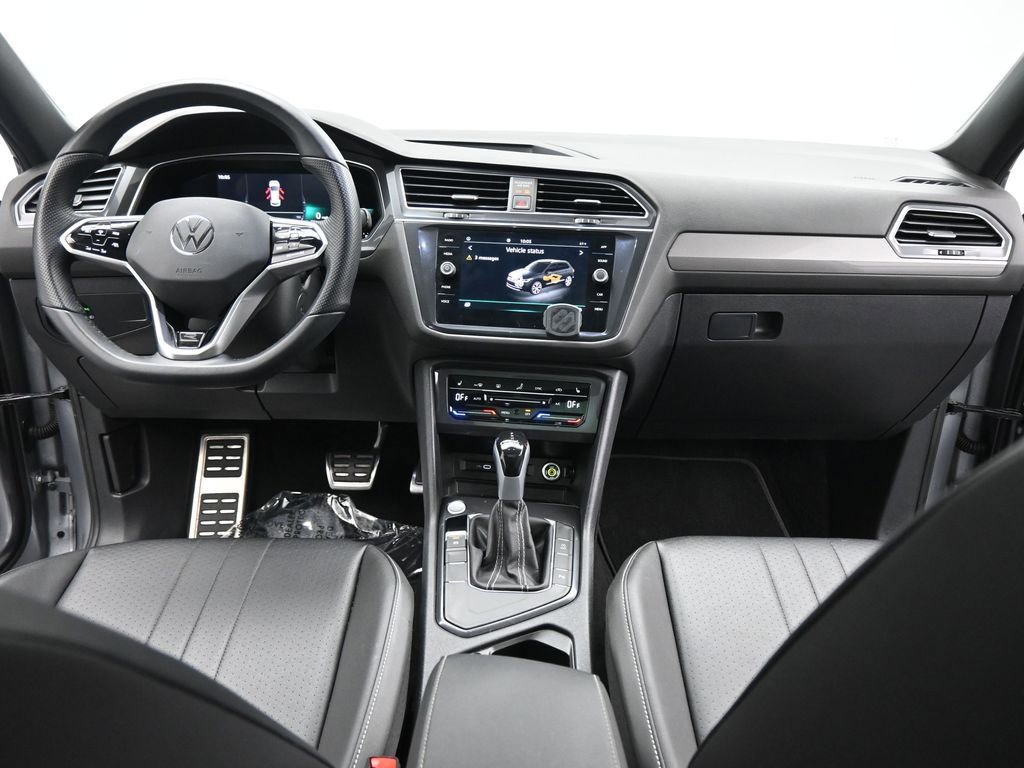 Used 2023 Volkswagen Tiguan SE R-Line FWD image 43