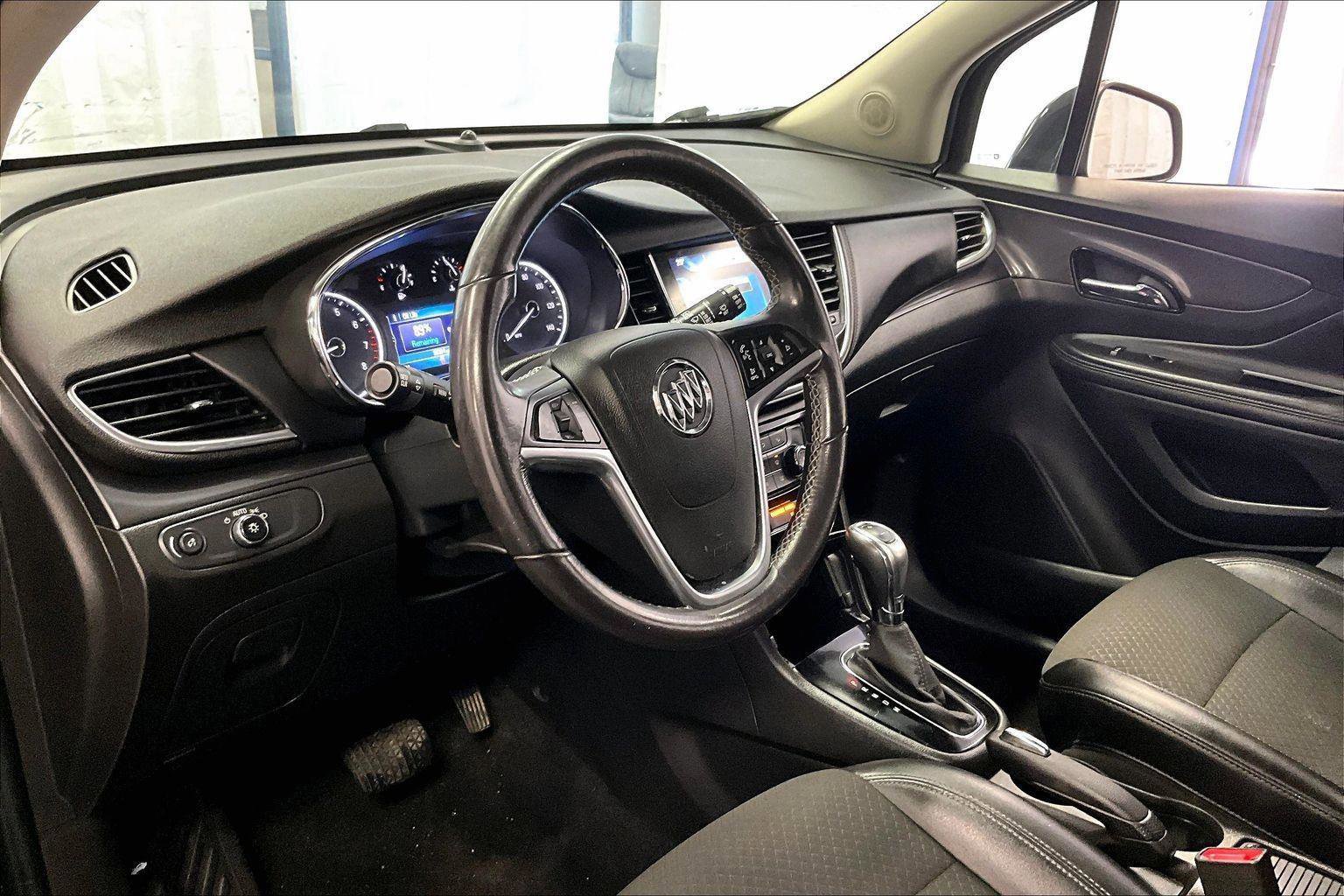 Used 2020 Buick Encore Preferred image 12