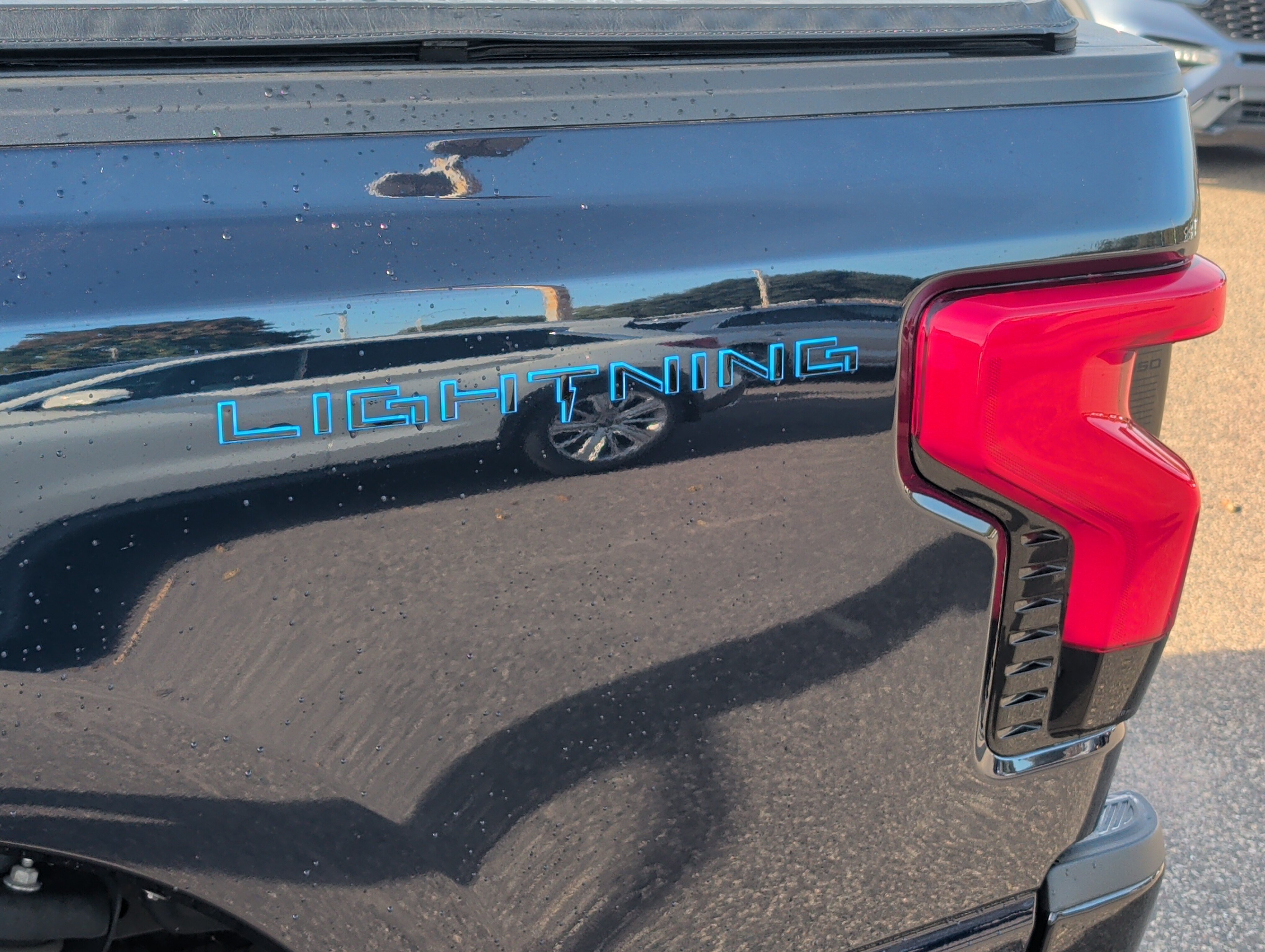 Certified 2023 Ford F150 Lightning Lariat AWD/4WD image 18