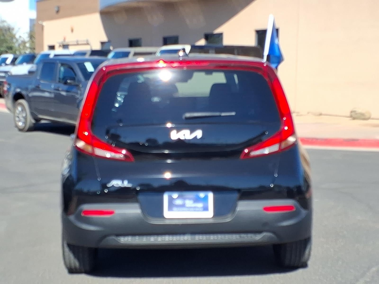 Used 2022 Kia Soul LX w/ Technology Package FWD image 5